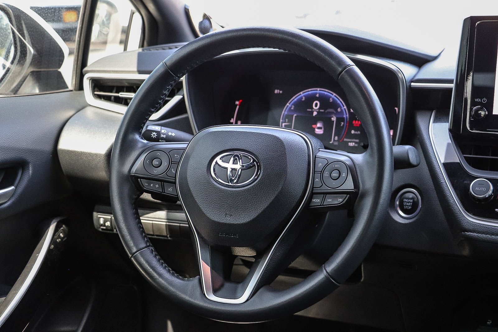 Used 2023 Toyota Corolla XSE FWD image 16