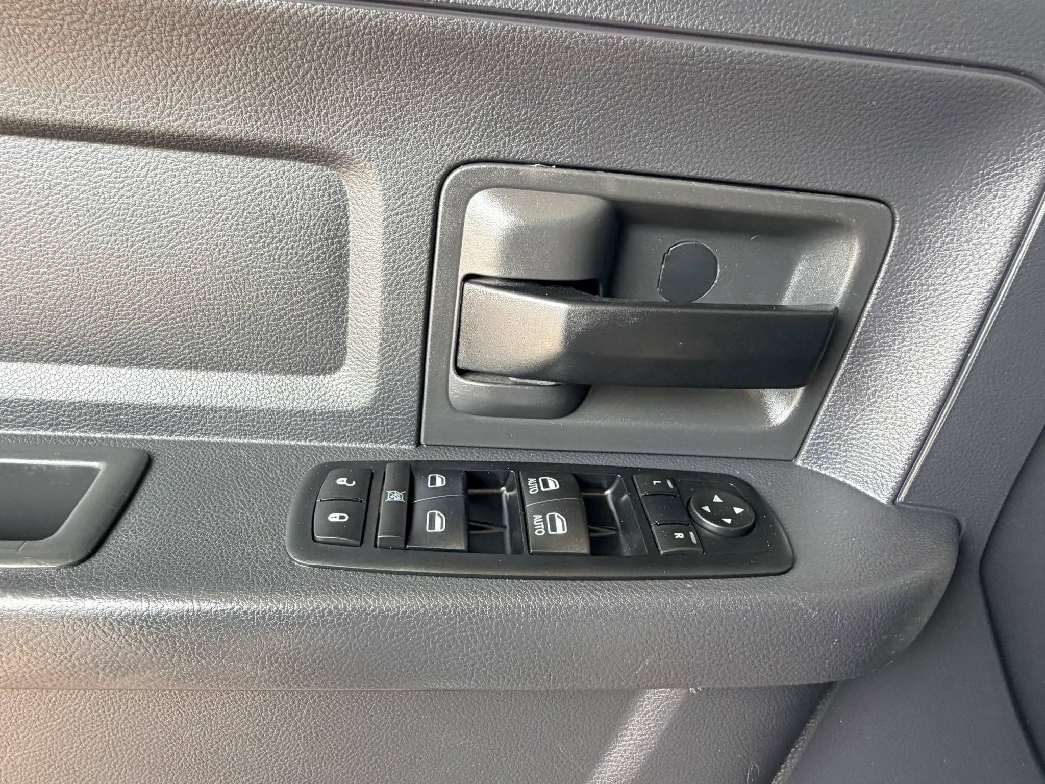 Used 2012 RAM 2500 ST w/ Protection Group AWD/4WD image 25