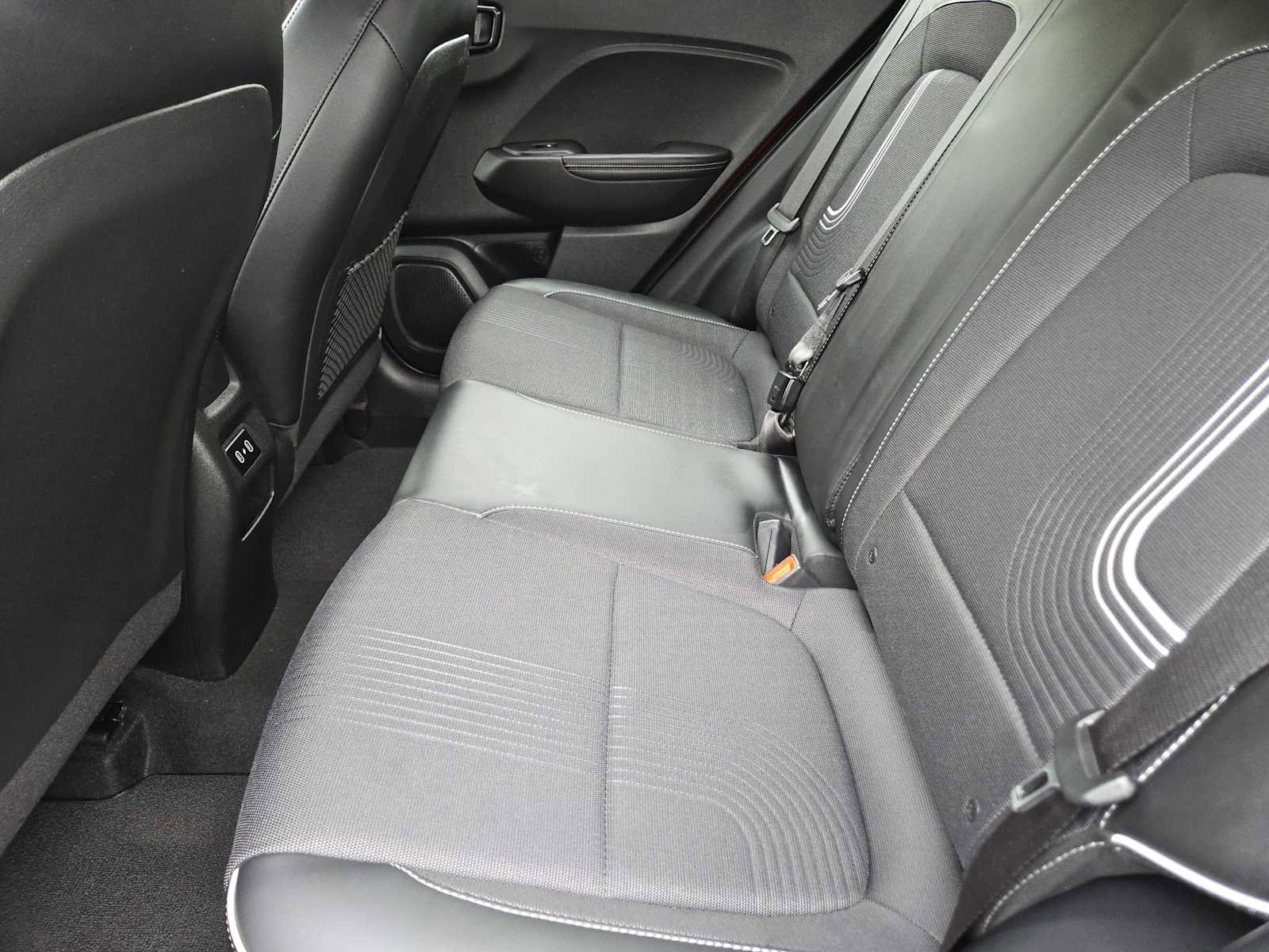 Certified 2025 Hyundai Venue Limited image 28