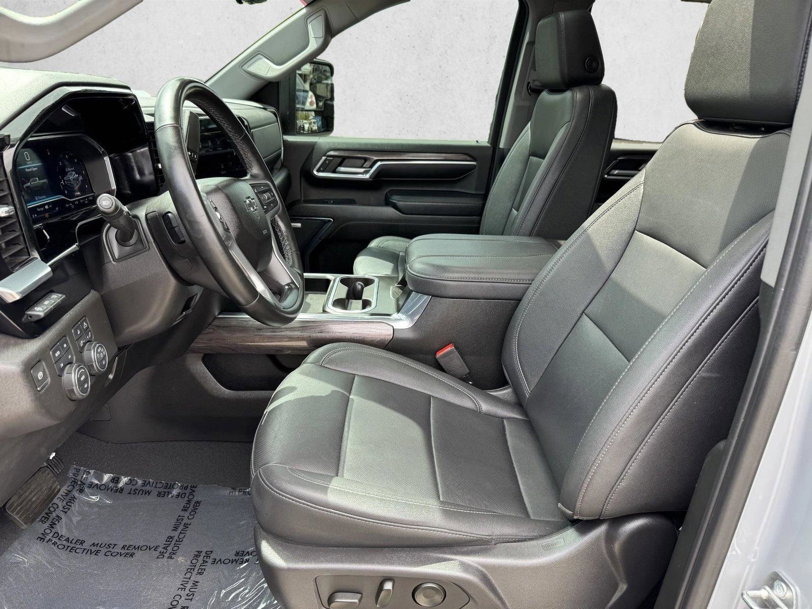 Used 2024 Chevrolet Silverado 2500 LTZ w/ LTZ Plus Package AWD/4WD image 9