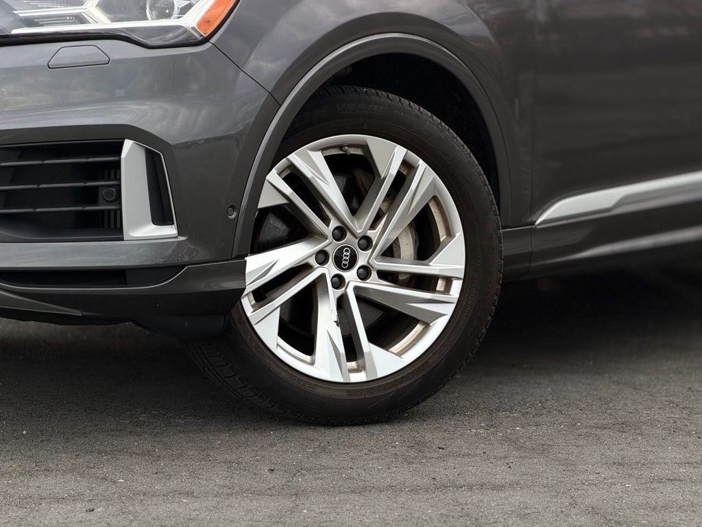 Used 2022 Audi Q7 3.0T Premium Plus w/ Premium Plus Package AWD/4WD image 2