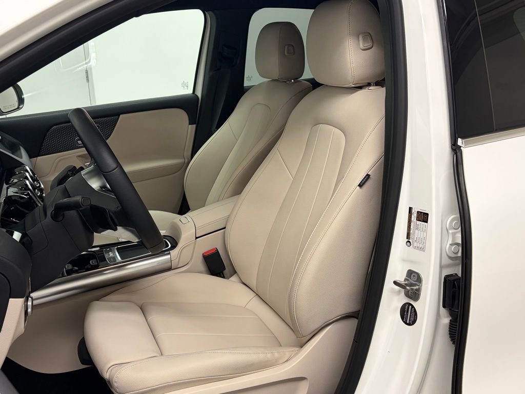 Certified 2025 Mercedes-Benz GLA 250 4MATIC image 14
