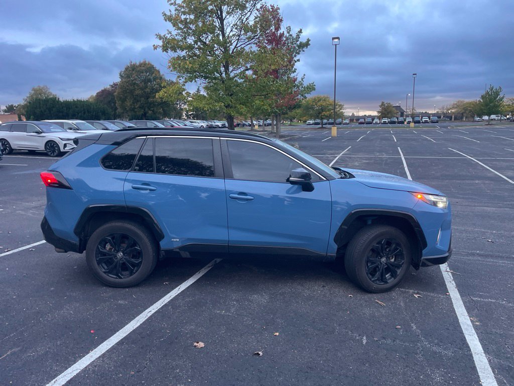 Used 2023 Toyota RAV4 XSE AWD/4WD image 4