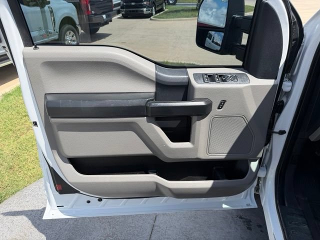 Used 2022 Ford F250 XL w/ Power Equipment Group RWD image 9