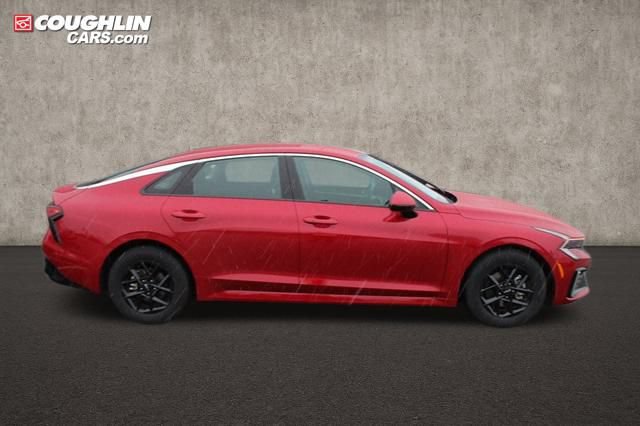 New 2025 Kia K5 LXS FWD image 8