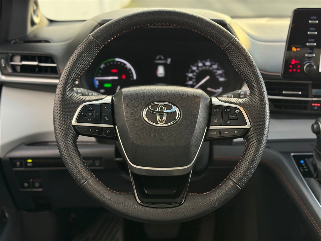 Certified 2022 Toyota Sienna XSE image 14