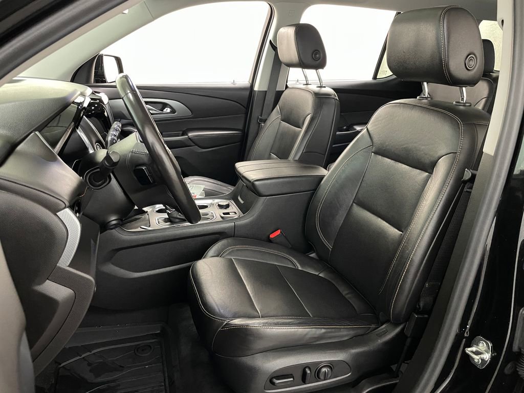 Certified 2020 Chevrolet Traverse Premier w/ Redline Edition AWD/4WD image 27