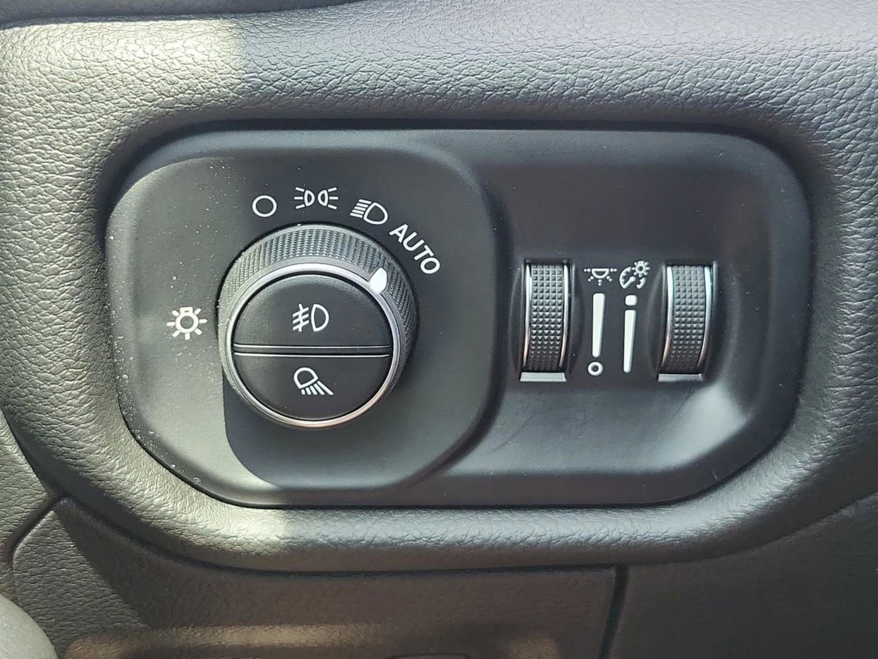 New 2025 RAM 1500 Big Horn image 25