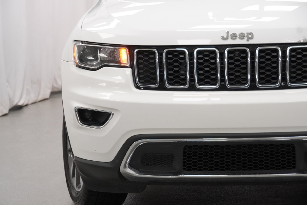 Used 2018 Jeep Grand Cherokee Limited AWD/4WD image 11