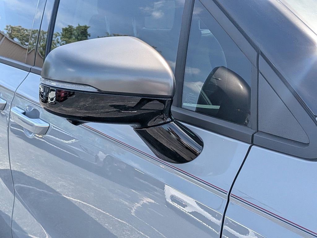 Used 2026 Kia Carnival SX Prestige image 11