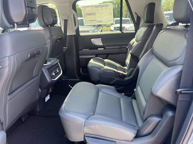New 2027 Ford Expedition Max Active RWD image 9