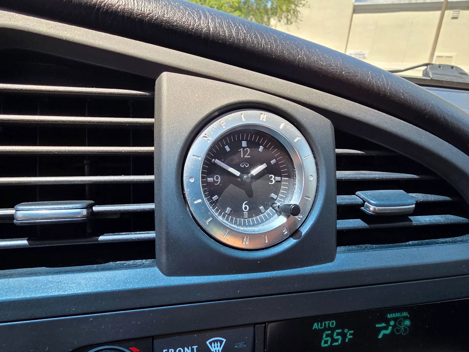 Used 2001 INFINITI QX4 2WD image 32