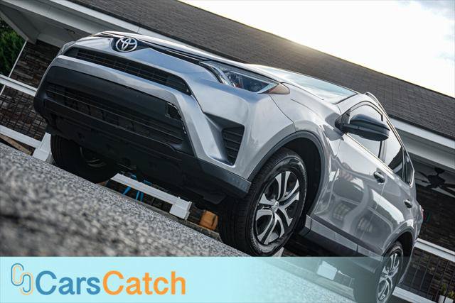 Used 2016 Toyota RAV4 LE FWD image 9