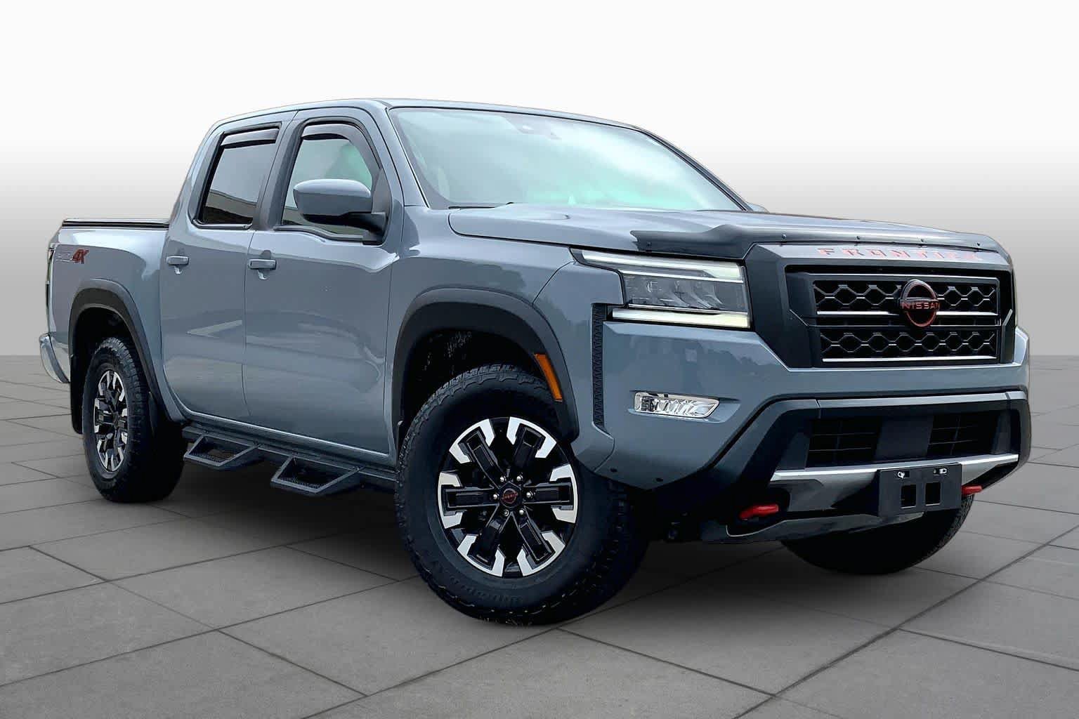 Used 2024 Nissan Frontier PRO-4X w/ Technology Package AWD/4WD image 3