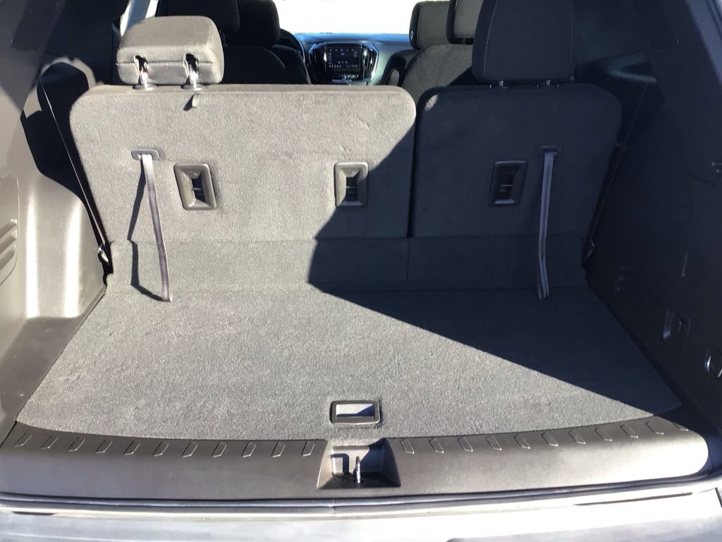 Used 2023 Chevrolet Traverse LT image 13