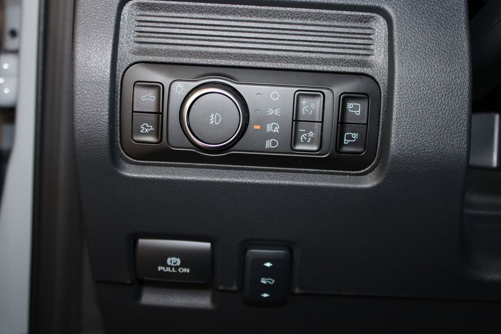 New 2026 Ford F250 Lariat w/ Black Appearance Package image 51