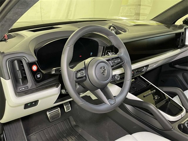 New 2026 Porsche Cayenne Turbo image 4