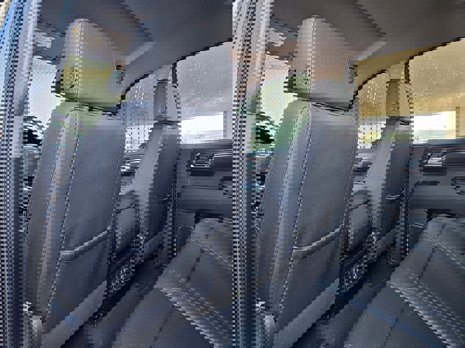 Used 2025 GMC Sierra 1500 SLT image 22