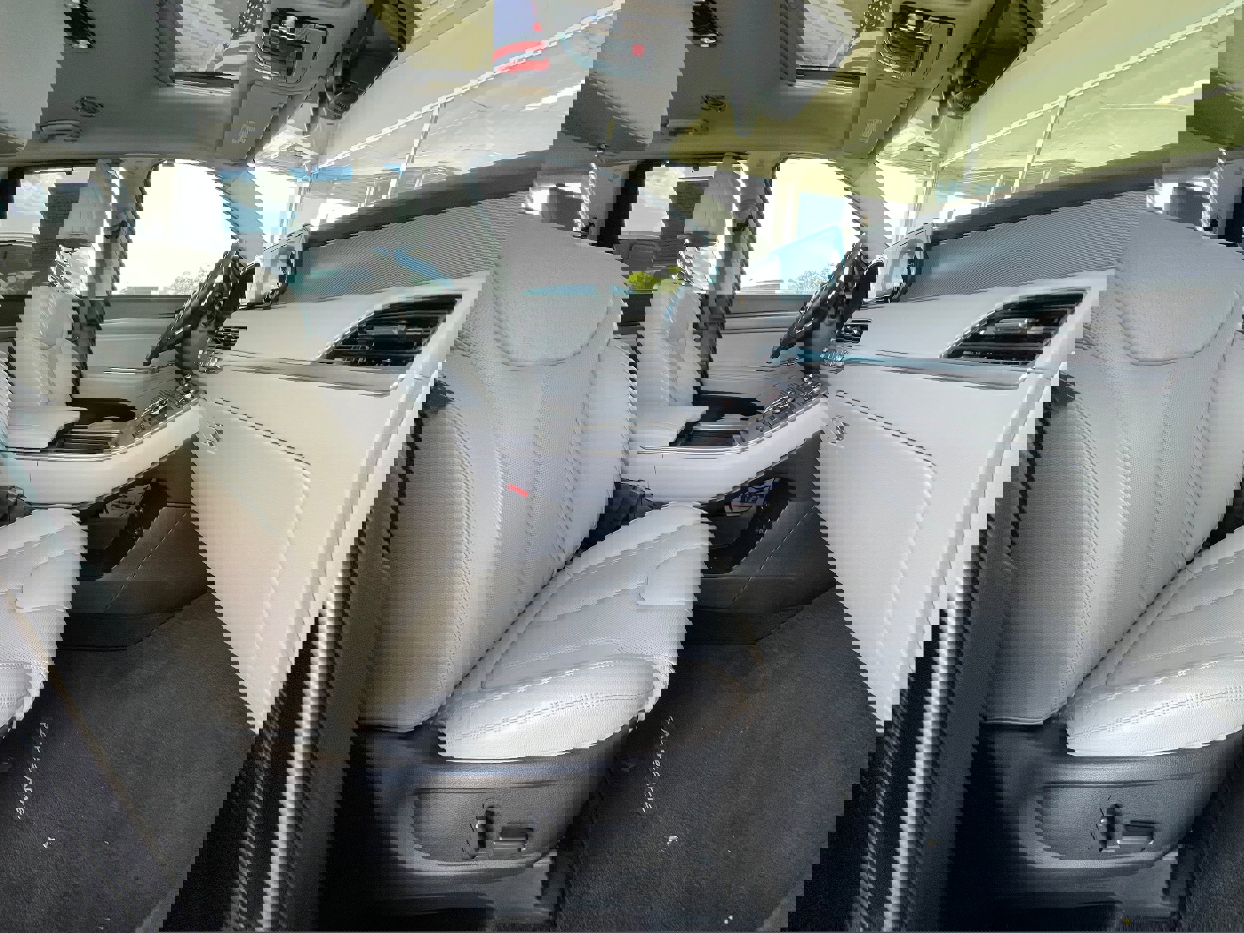 Used 2022 Hyundai Palisade SEL w/ 8P Bench Seat Package image 24