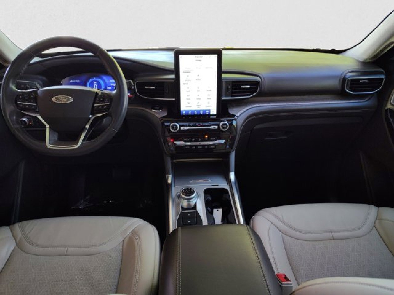 Used 2022 Ford Explorer Platinum w/ Equipment Group 601A image 13