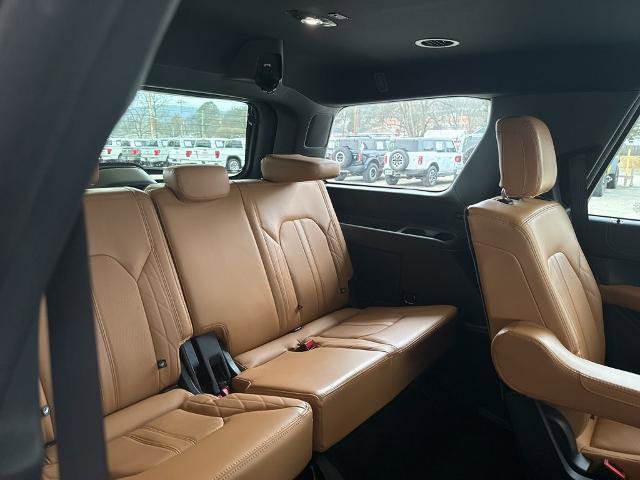 Certified 2022 Ford Expedition Platinum image 24