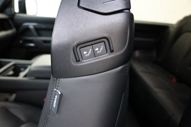 Used 2023 Land Rover Defender 90 V8 image 97