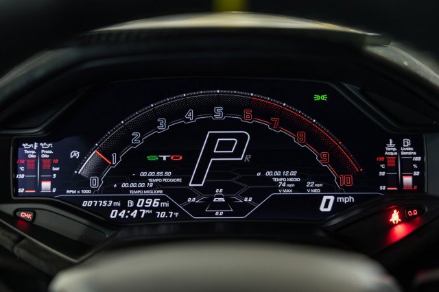 Used 2022 Lamborghini Huracan STO image 17