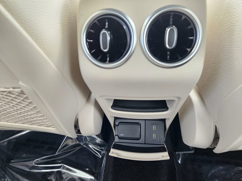 New 2026 Mercedes-Benz GLB 250 4MATIC image 13