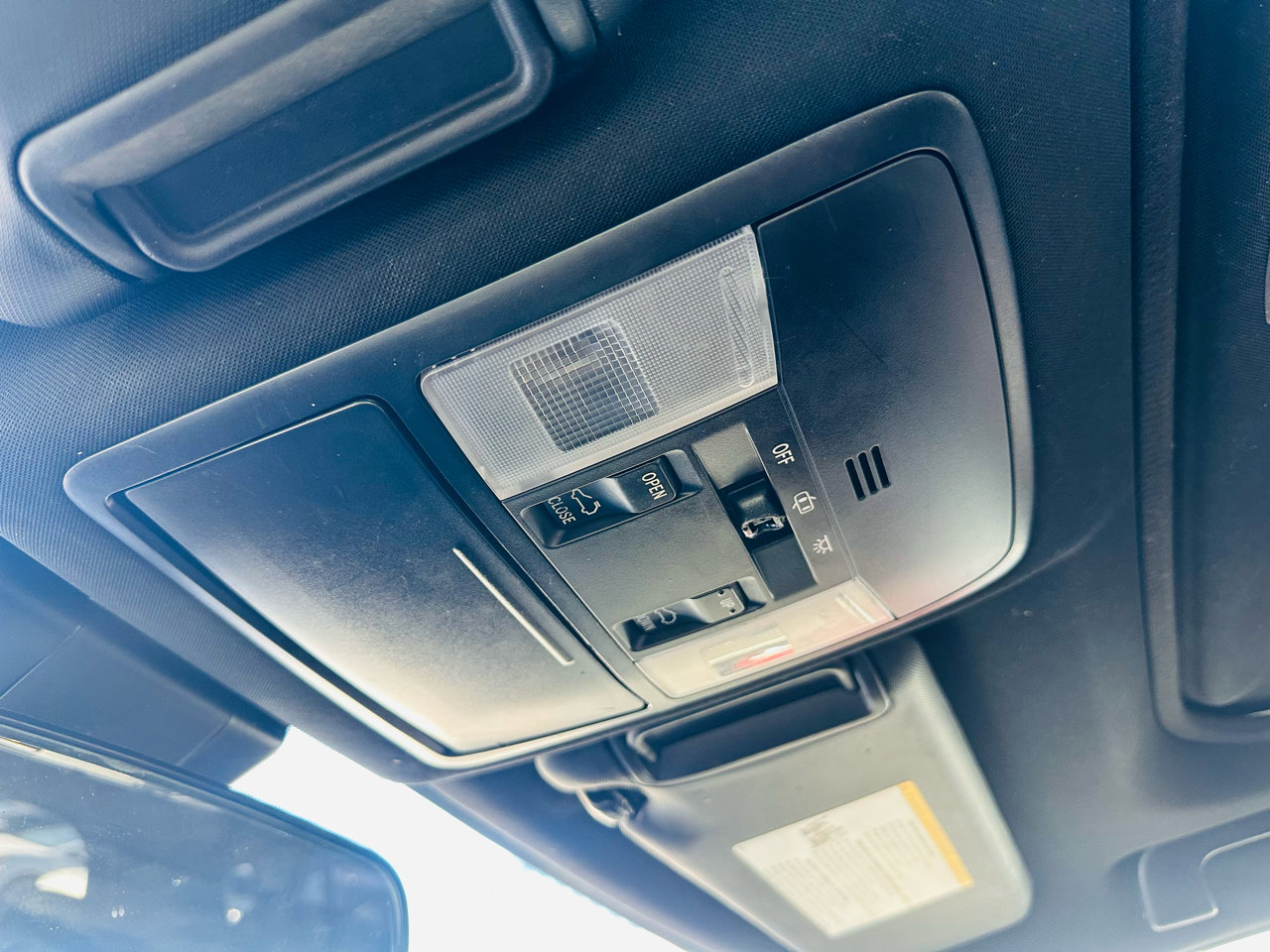 Used 2016 Toyota RAV4 SE image 23