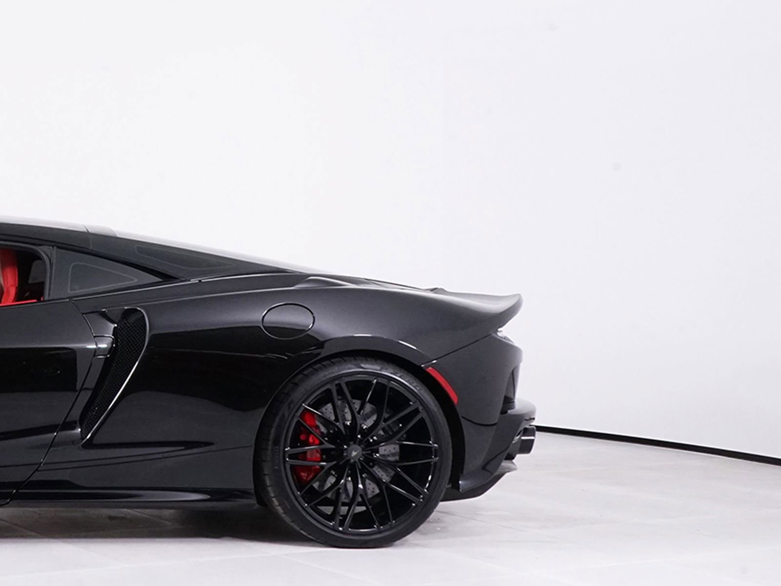 Used 2025 McLaren GTS image 13