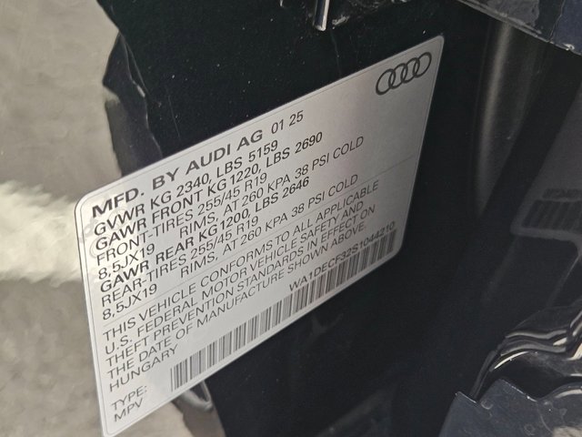 Used 2025 Audi Q3 2.0T Premium w/ Convenience Package image 24