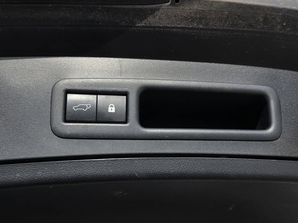 Used 2019 Lexus UX 200 w/ Premium Package image 30