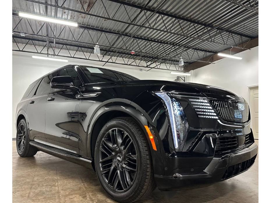 Used 2026 Cadillac Escalade IQL Sport 1 w/ LPO, ONYX Package AWD/4WD image 6