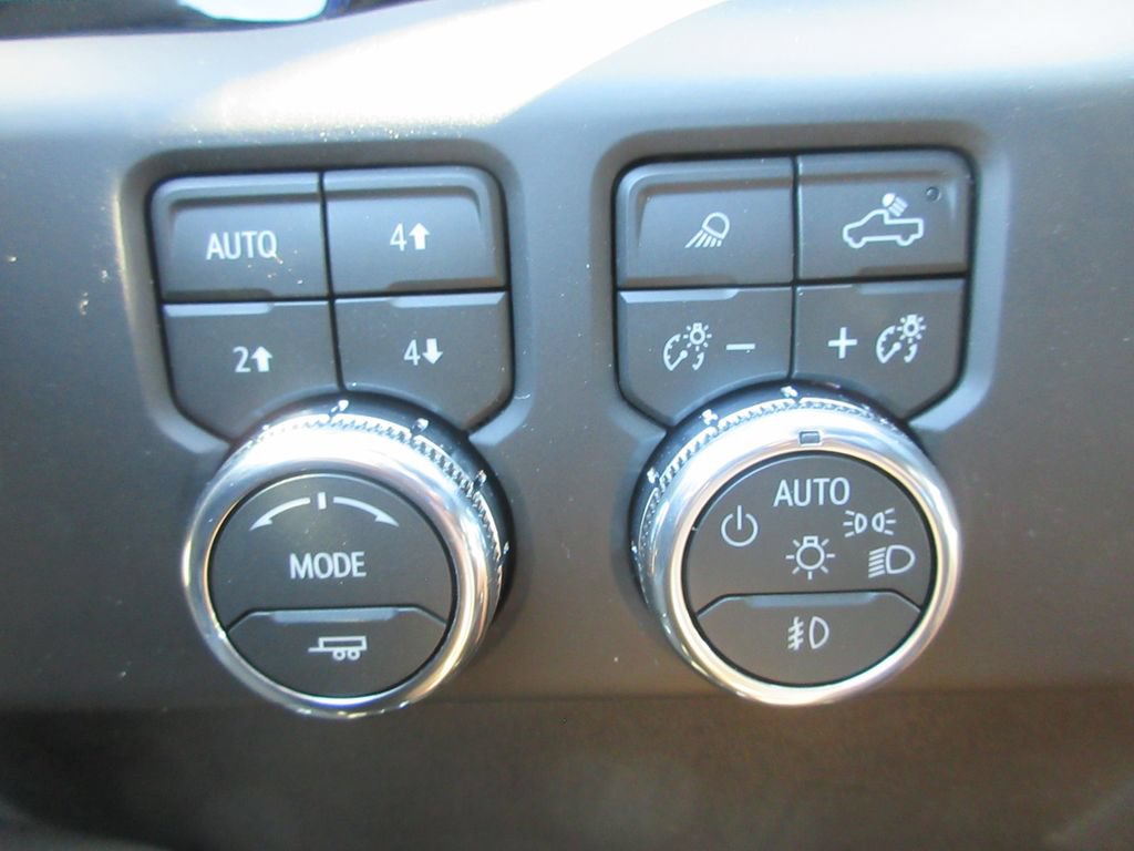 New 2026 GMC Sierra 2500 AT4 w/ AT4 Premium Plus Package AWD/4WD image 18