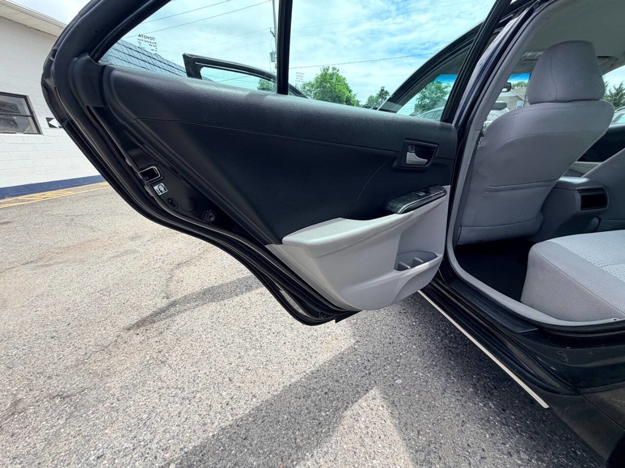 Used 2014 Toyota Camry LE FWD image 53