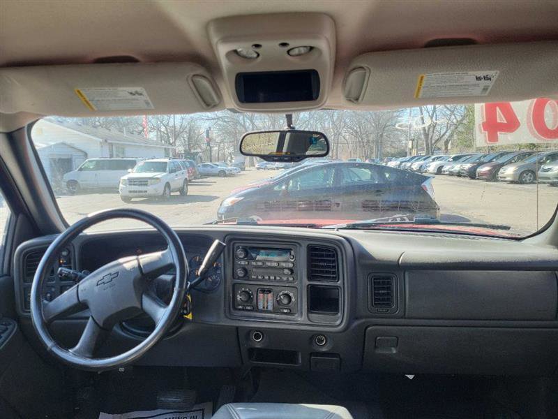 Used 2004 Chevrolet Avalanche 4x4 image 9