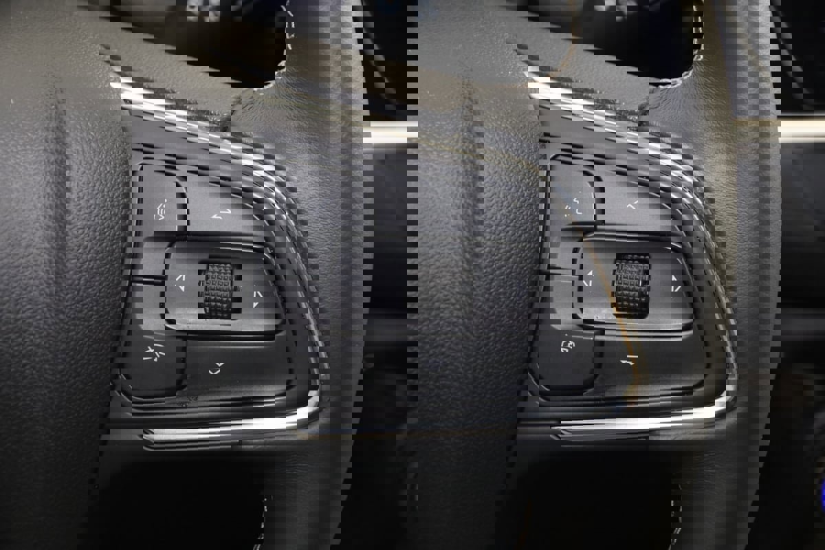 Used 2023 Buick Encore GX Preferred w/ Cold Weather Comfort Package image 32