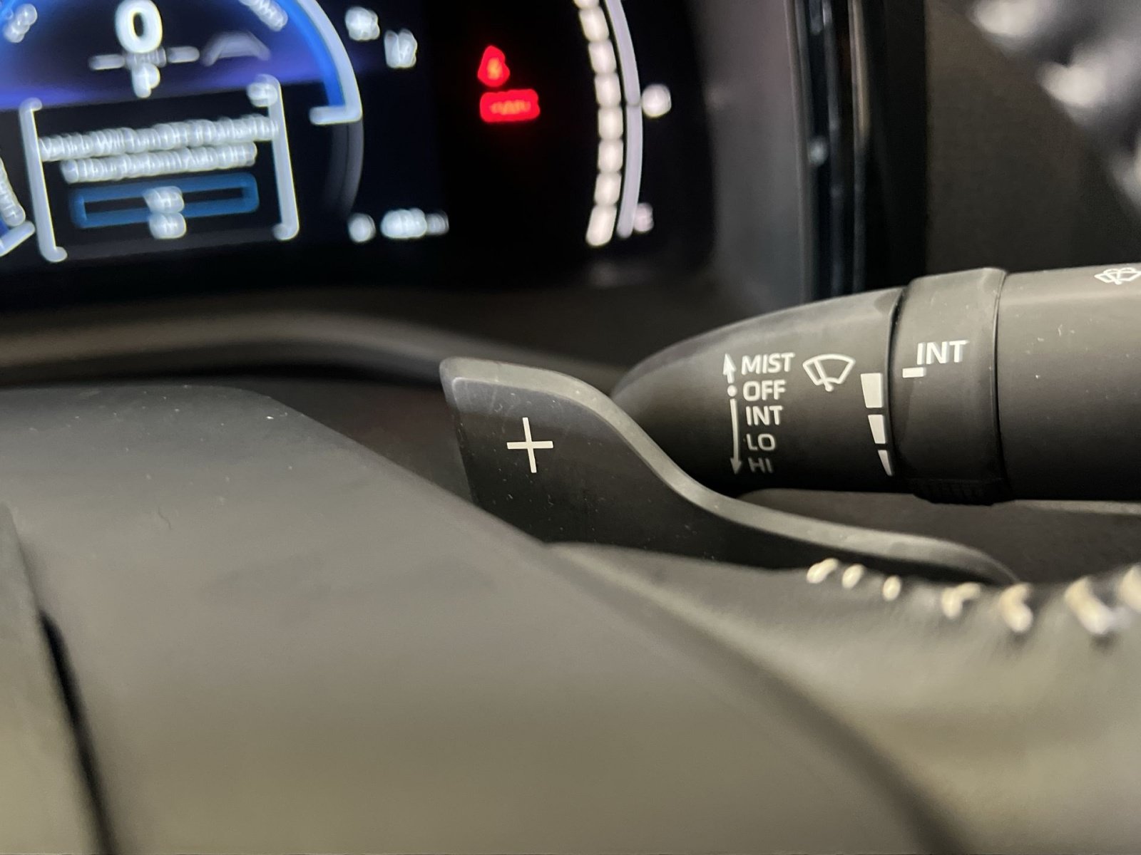 Used 2025 Toyota Camry SE FWD image 36