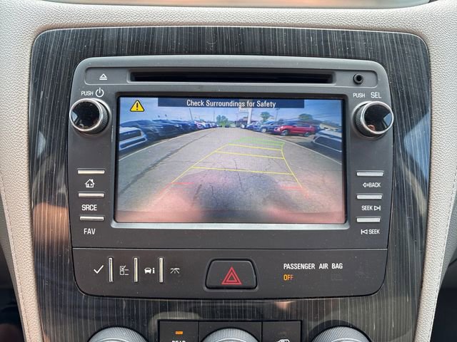 Used 2017 Chevrolet Traverse LT w/ Style and Technology Package image 15