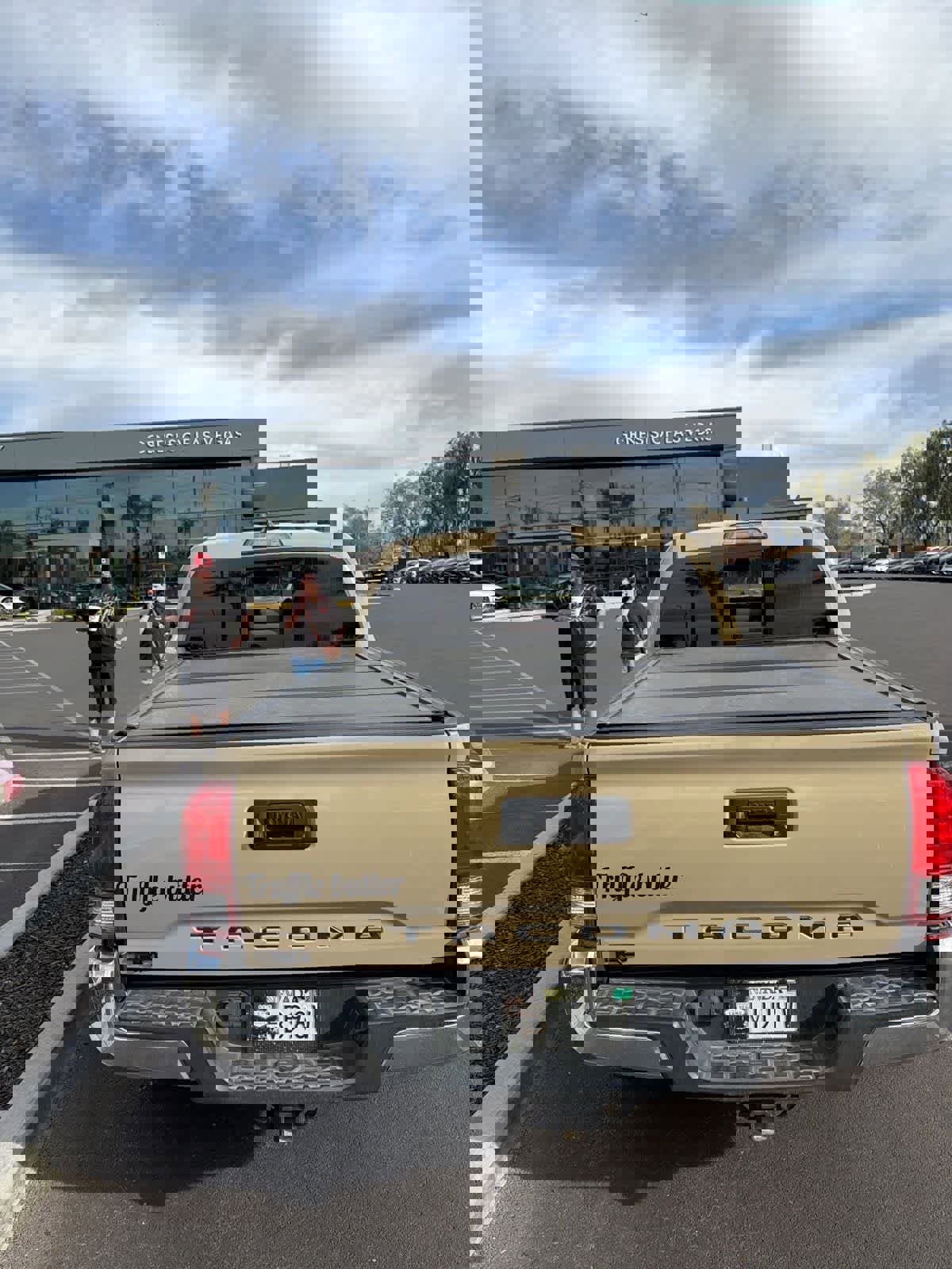 Used 2017 Toyota Tacoma TRD Off-Road w/ Tow Package image 7