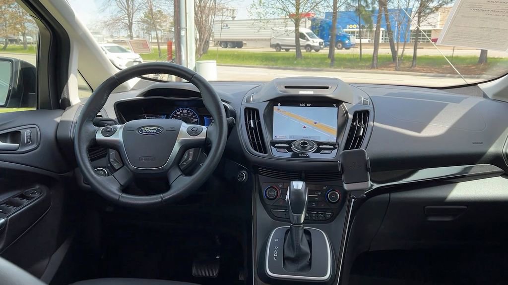 Used 2017 Ford C-MAX Energi Titanium w/ Equipment Group 501A image 22