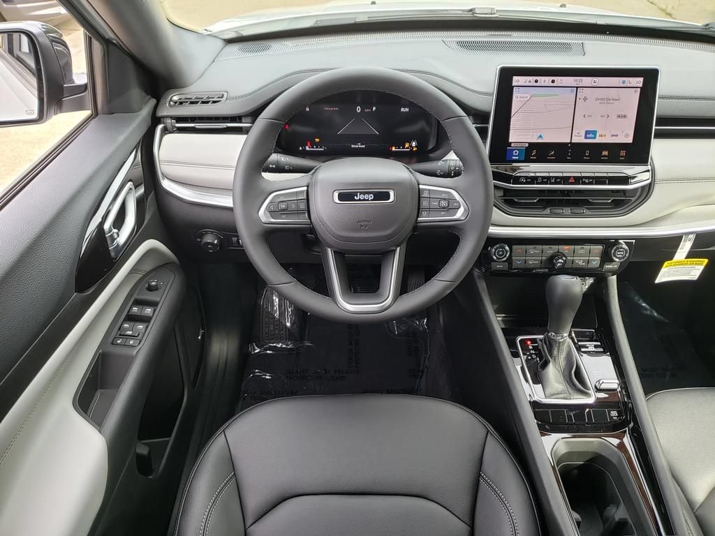 New 2026 Jeep Compass Limited w/ Sun, Sound & Navigation Group AWD/4WD image 9