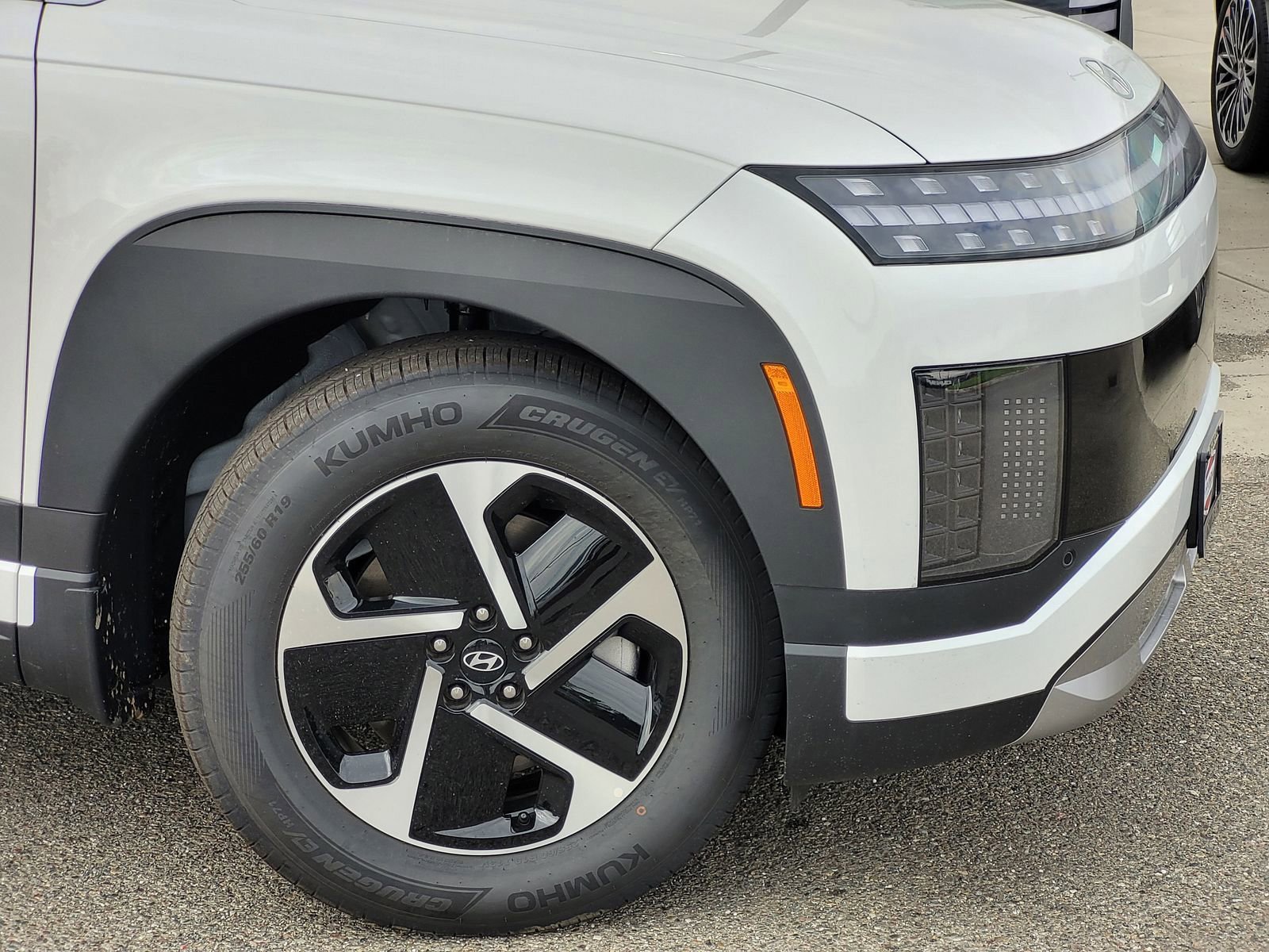 New 2026 Hyundai Ioniq 9 SE AWD/4WD image 3