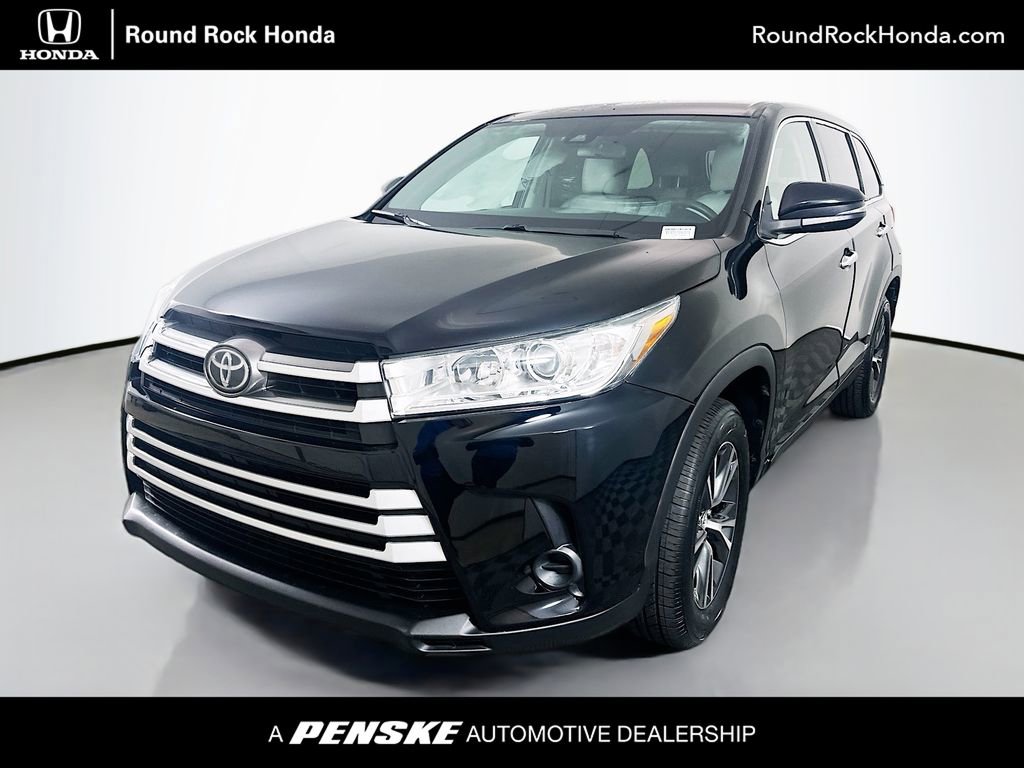 Used 2019 Toyota Highlander LE image 1