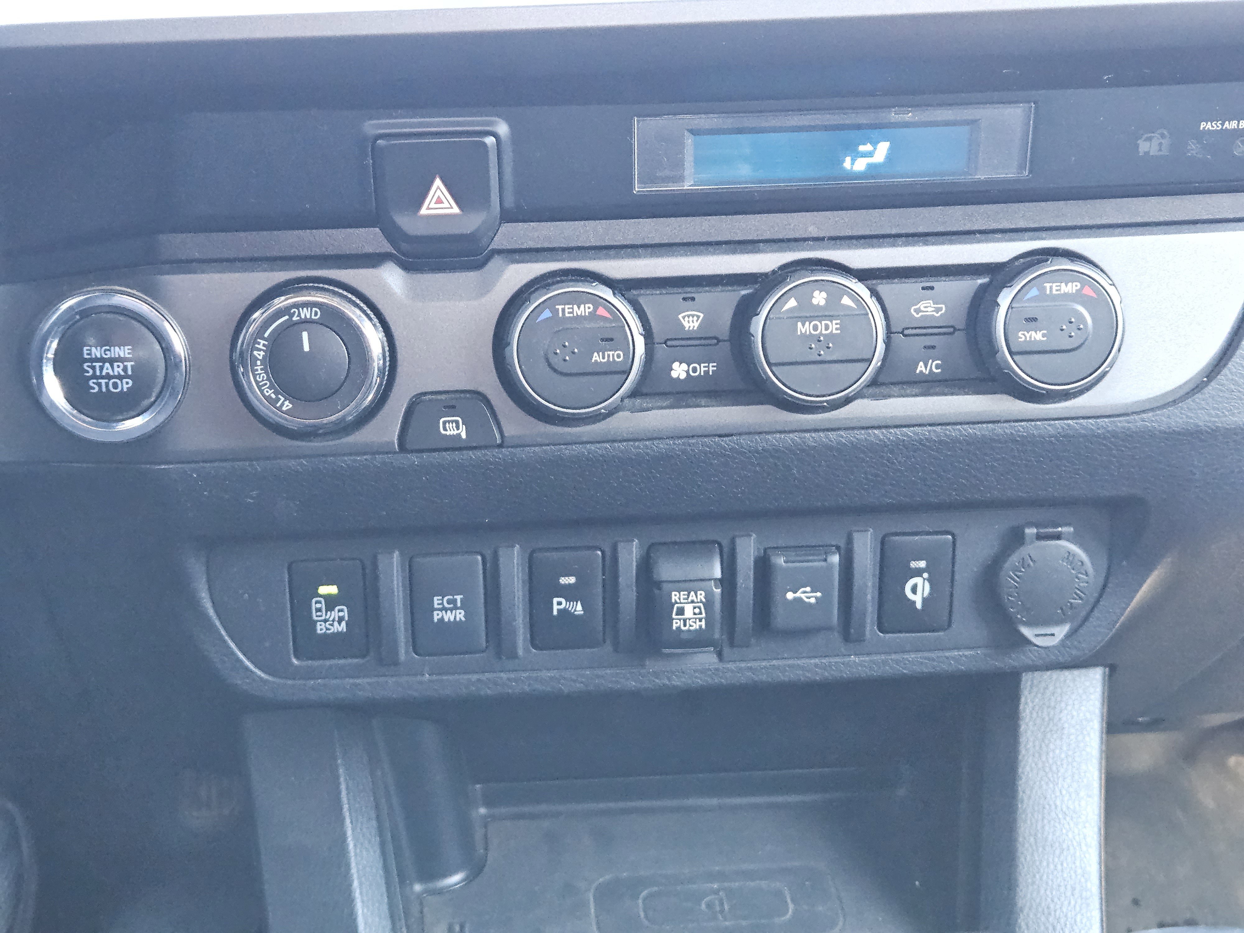 Used 2021 Toyota Tacoma TRD Off-Road w/ Technology Package image 21