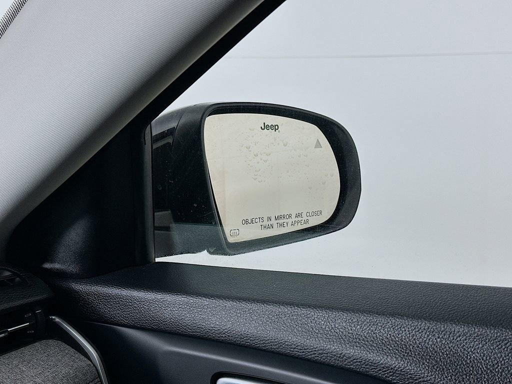 Certified 2022 Jeep Compass Latitude w/ Convenience Group image 28