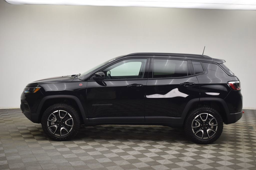 New 2026 Jeep Compass Trailhawk image 13