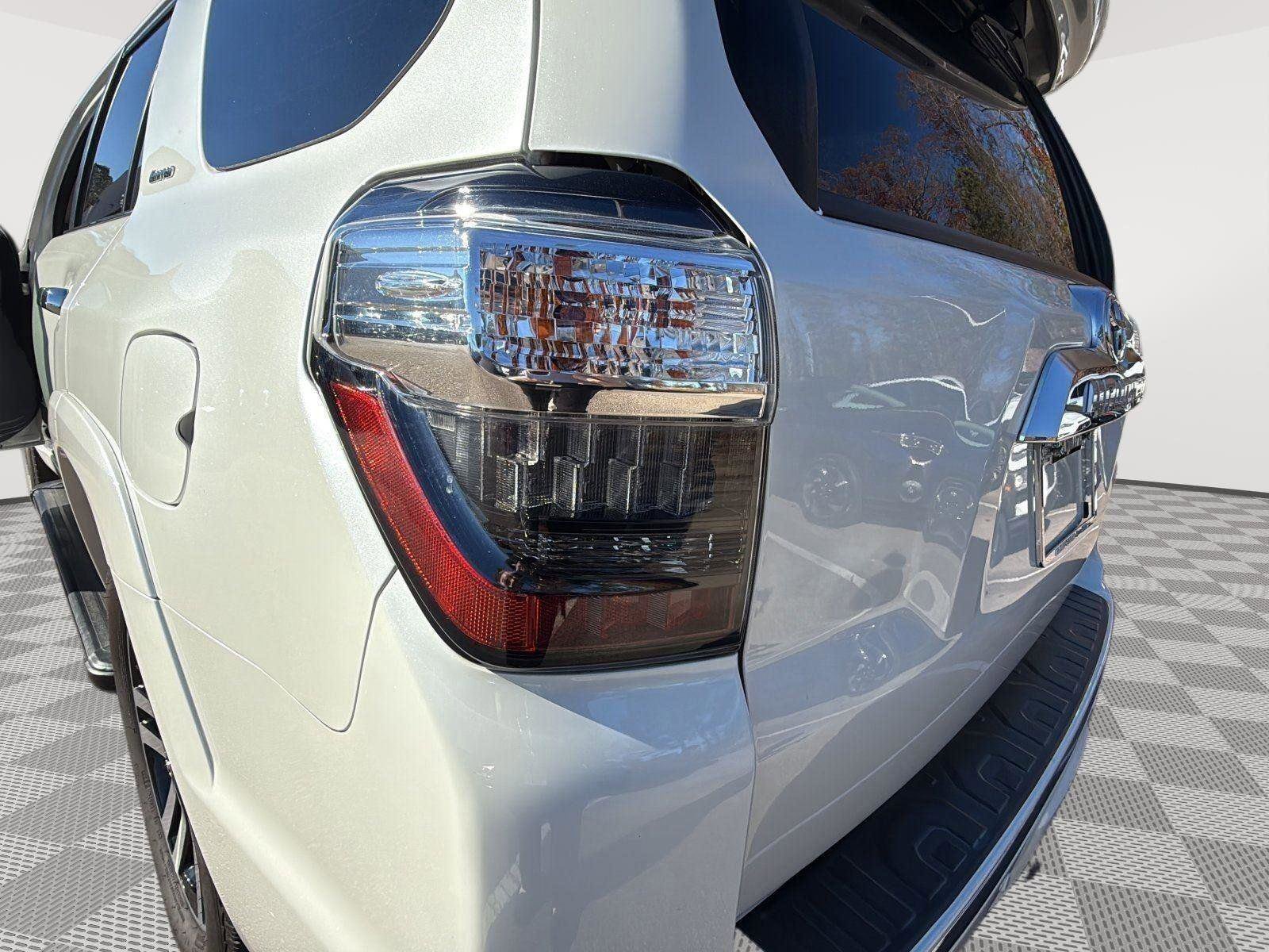 Used 2020 Toyota 4Runner Limited image 13