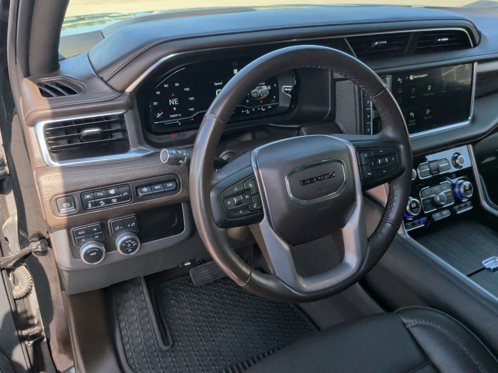 Used 2022 GMC Yukon Denali AWD/4WD image 15
