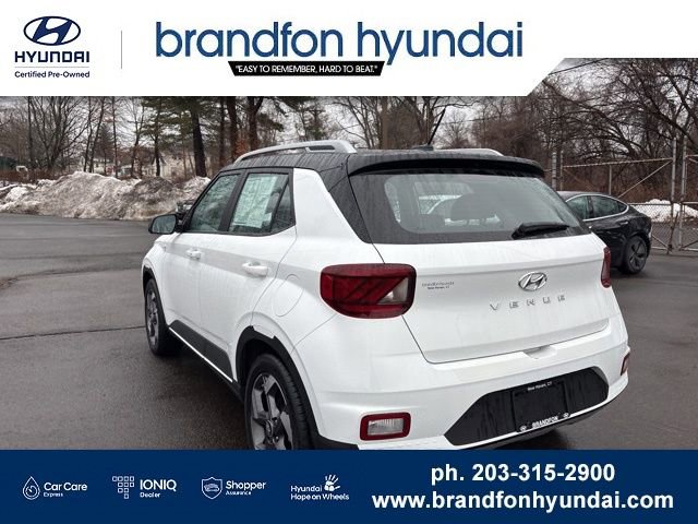 Certified 2025 Hyundai Venue Limited FWD image 4